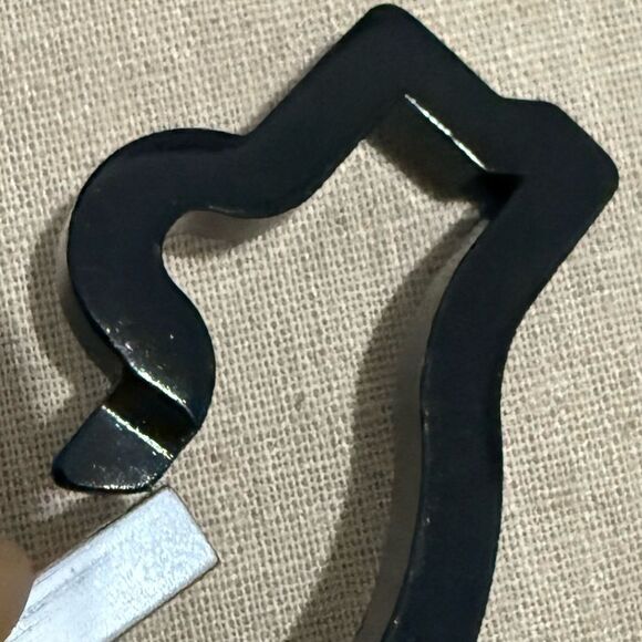 Black Car Shape Keychain Clip – BSG America Carabiner Style - Picture 9 of 14